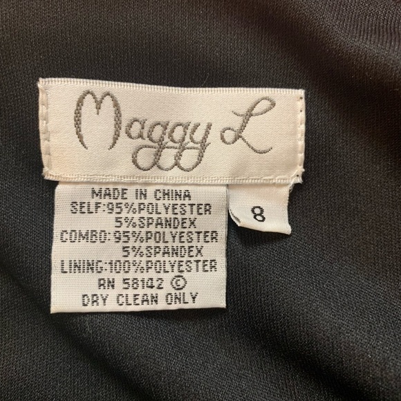 Maggie L knee length dress, size 8 - Picture 2 of 5